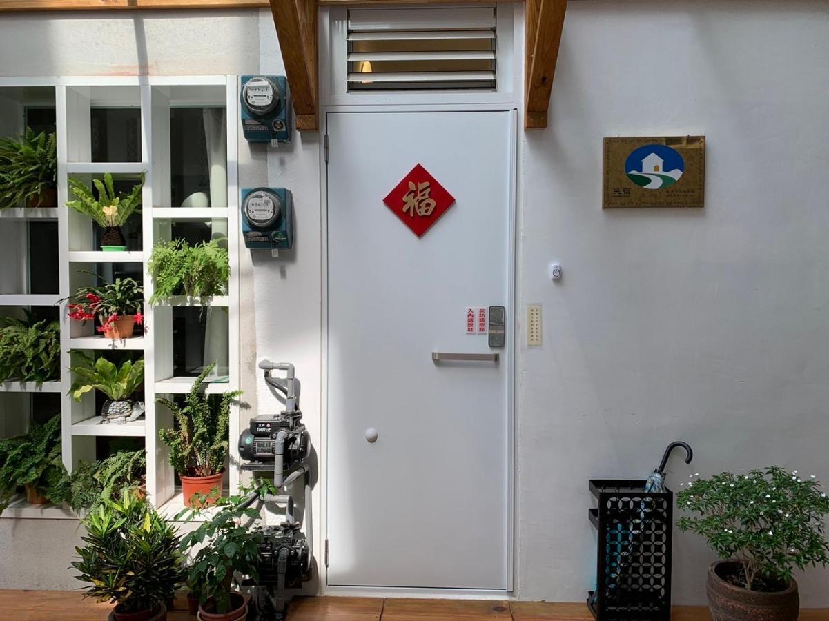 Ferienwohnung 小巷旺宅 X 旺福 Tainan Exterior foto